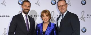 Dr. Christa Maar und der Bundesgesundheitsminister Jens Spahn mit Daniel Funke